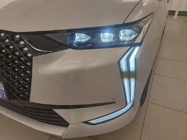 Ds Ds 4 bluehdi 130 eat8 — photo 16