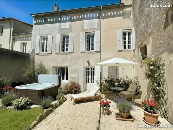 Maison de ville 8 pièces 225 m²