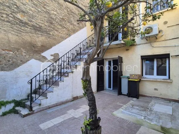 A VENDRE MAISON DE VILLE DEUX FACES DE 89M² SUR PARCELLE DE 119M² A SAINT MARIE LA MER - COTE VILLAG