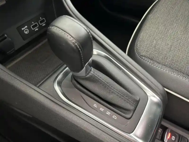 Renault Captur tce 140 edc 21 intens 5p — photo 13