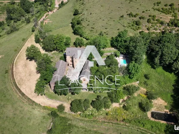 Chateau 16 pièces 415 m²