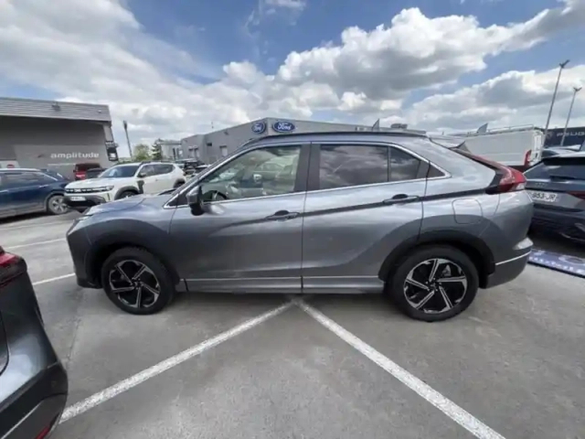 Mitsubishi Eclipse cross 2.4 mivec phev 188ch instyle 4wd — photo 8