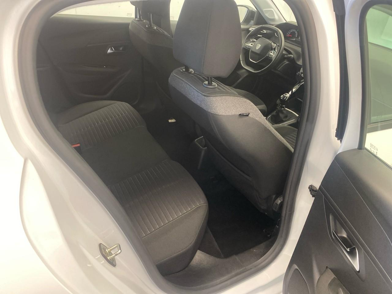 Peugeot 208 puretech 100 s&s bvm6 active — photo 22