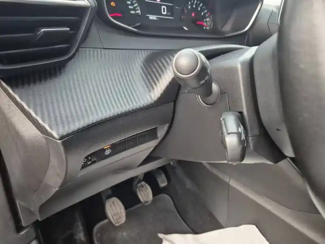 Peugeot 2008 puretech 100 s&amp;s bvm6 — photo 38