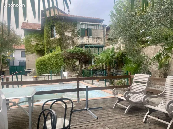 Chambre dans grande maison jardin centre accès PMR