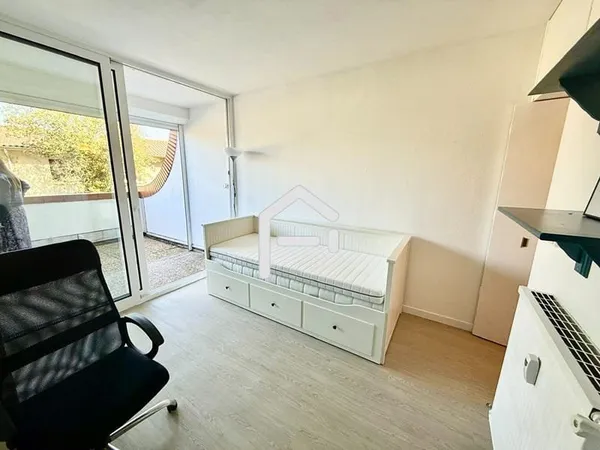 À louer : Rue Lefranc de Pompignan / T1 meublé 15m² + Parking