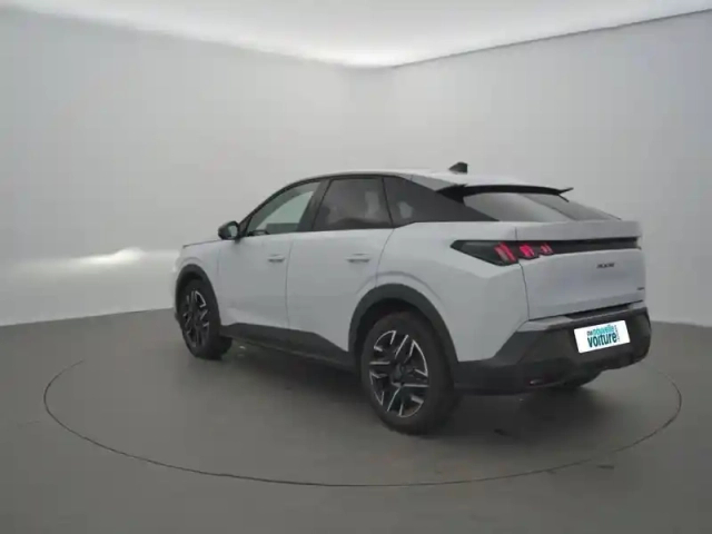 Peugeot 3008 hybrid 136 e-dcs6 — photo 30