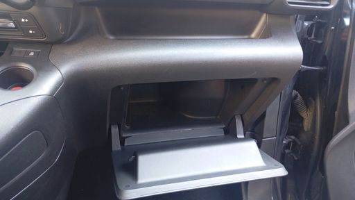 Peugeot Rifter 1.5 BlueHDi 130 - Allure – 2019 – 95002 km – Diesel – Boîte Manuelle — photo 2