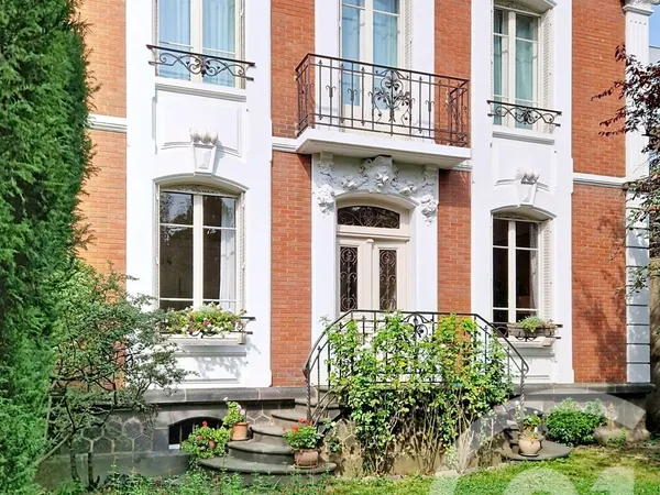 Maison 3 pièces 220 m²