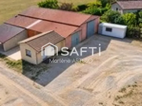 LES PUJOLS (09100) - ENTREPÔT 300 M² + BUREAU 20 M² - TERRAIN 1 600 M²
