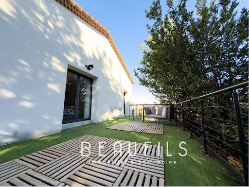 Villa 10 pièces 215 m²