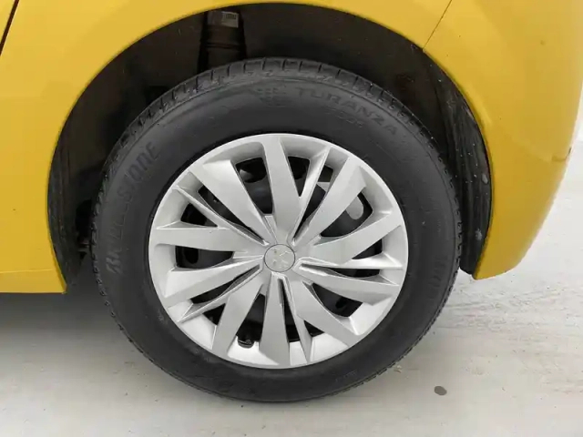 Peugeot 208 puretech 75 s&amp;s bvm5 — photo 16