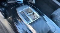 Peugeot 2008 1.2 PureTech 130ch S&S GT EAT8 — photo 28