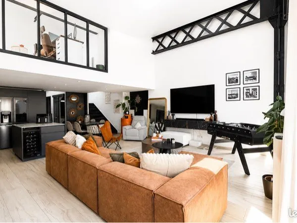 Loft d'exception de 120 m² - Grande terrasse - Garage - Résidence sécurisée - Centre-ville - Proche 