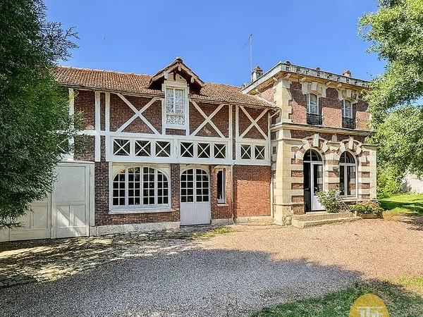Propriété 7 pièces 293 m²