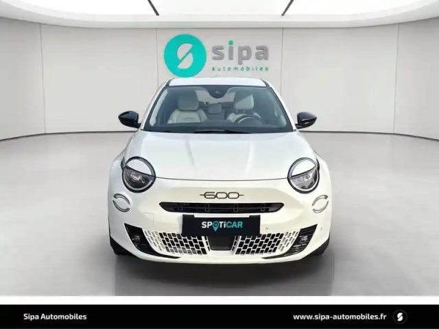 Fiat 600 t-gen 3 1.2 hybrid 110ch edct6 — photo 3