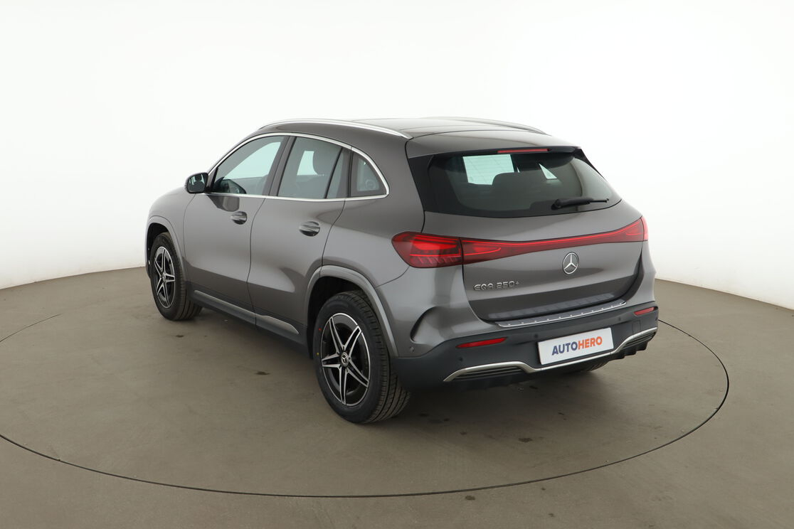 Mercedes-Benz EQA 250+ AMG Line 70.5 kWh — photo 3