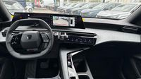 Peugeot 3008 1.2 Hybrid 145ch Allure e-DCS6 — photo 11