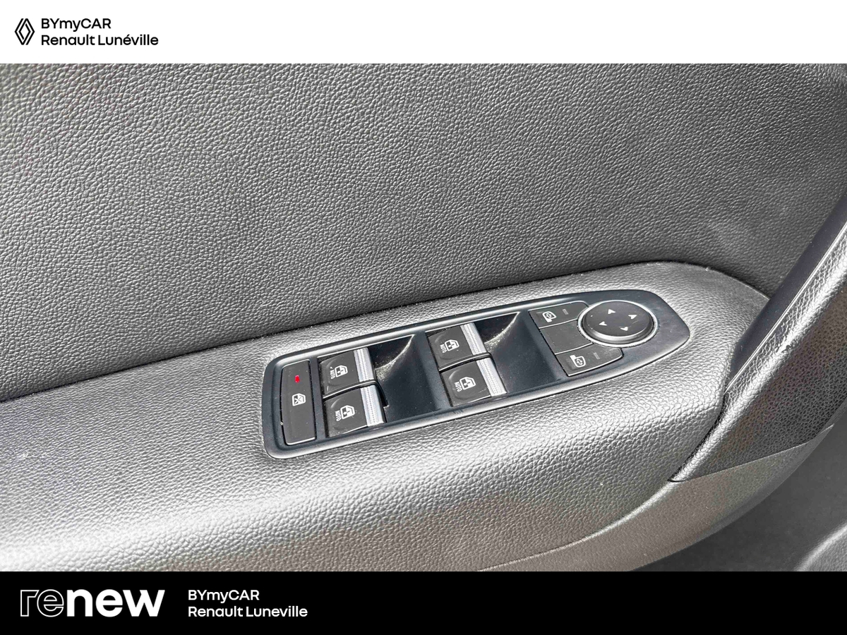 Renault Captur E-Tech full hybrid 145 — photo 20