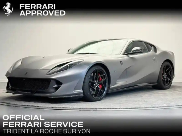 Ferrari 812 superfast 6.5 v12 800ch