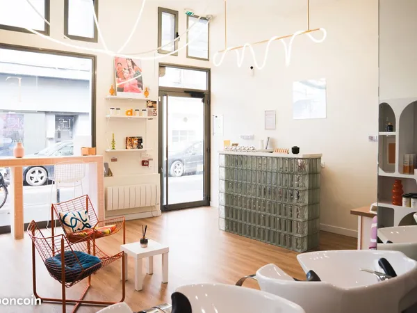 Co-working Beauté et Bien-être - Prothésie ongulaire, Coiffure, Massage, Epilation, Paramédical