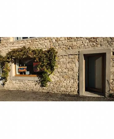 Loue local commercial centre du village