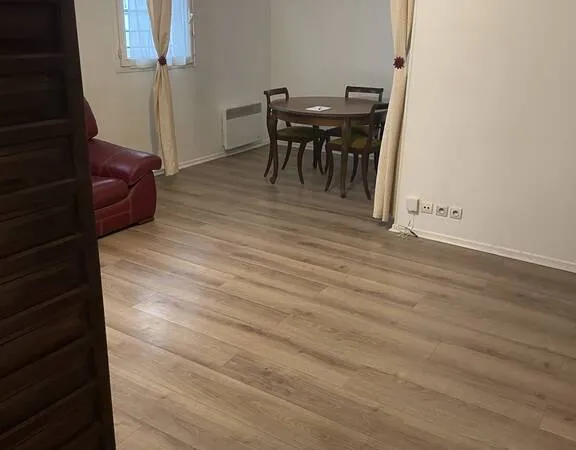 Studio 1 pièce 33 m²