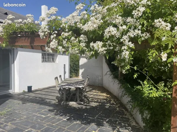 Maison 8 pièces 220 m²