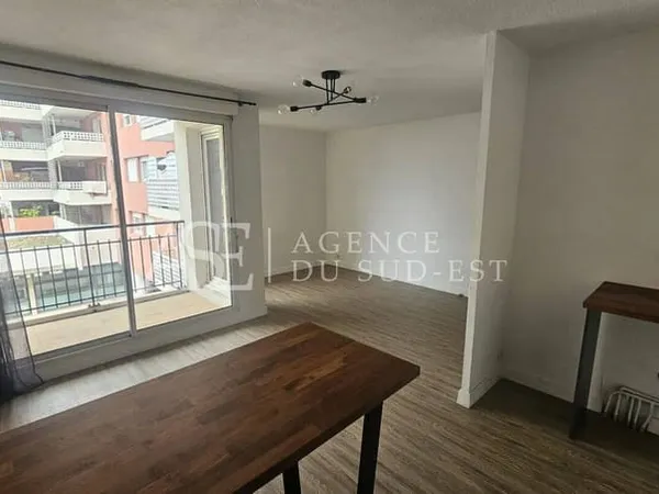 Studio 1 pièce 30 m²