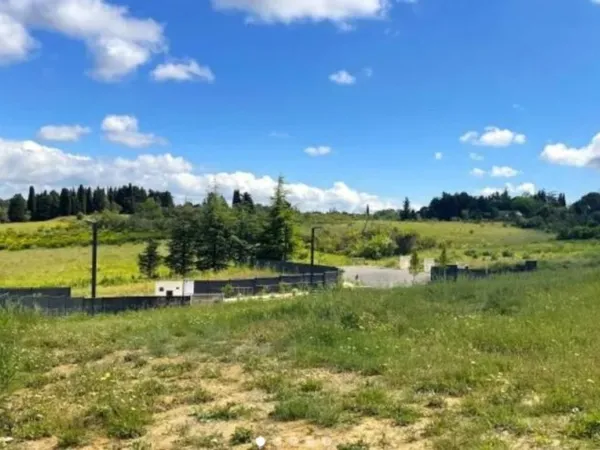 Terrain 78000 m²