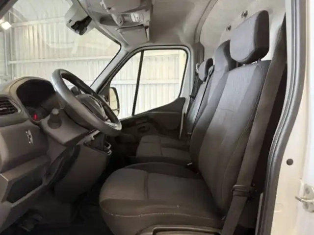 Renault Master fgn trac f3300 l2h2 dci 135 — photo 38