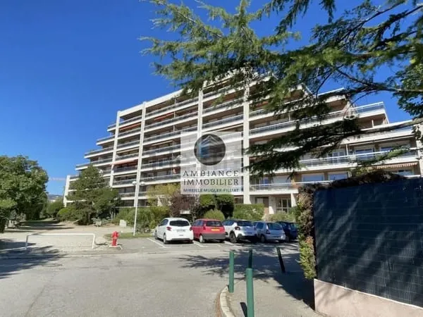 Appartement avec terrasse en hyper centre