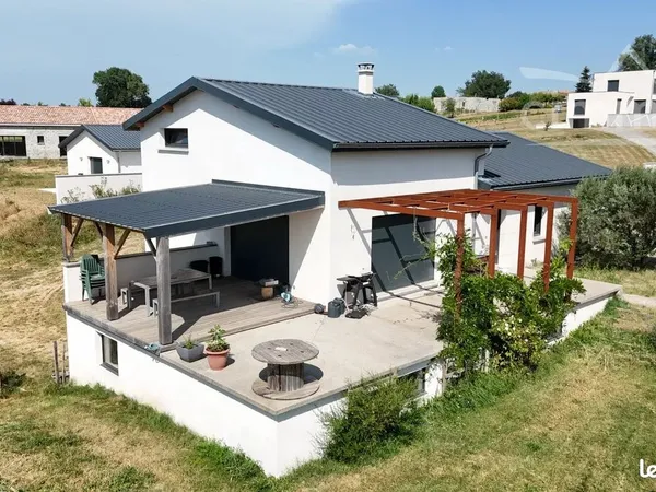 Maison 8 pièces 161 m²