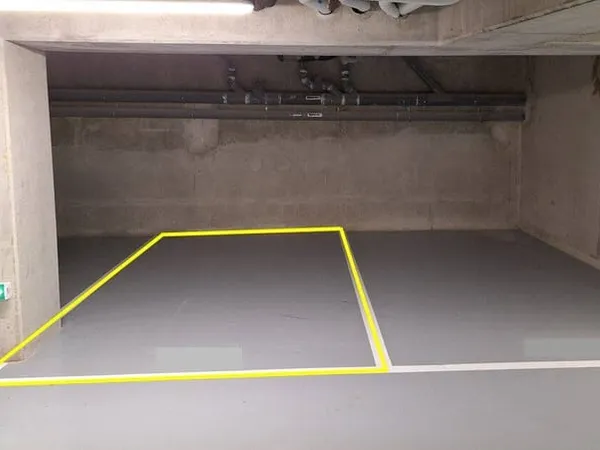 Parking 12 m²