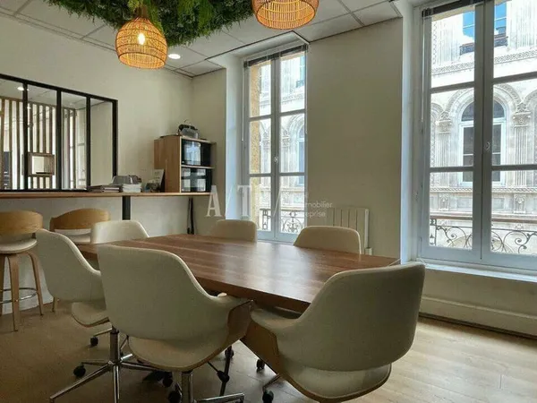 Bureau 95 m²