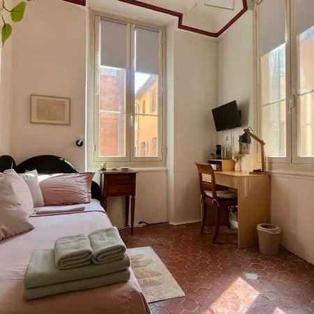 Chambre meublée tout compris - Vieux-Nice, plage et cours Saleya