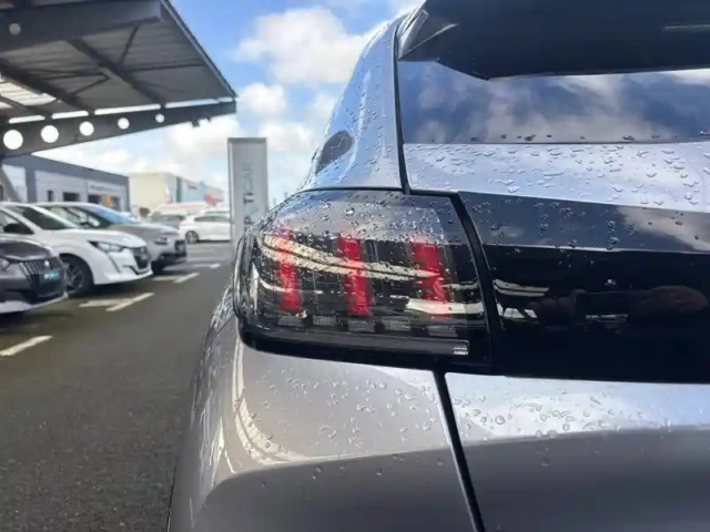 Peugeot 208 electrique 50 kwh 136ch — photo 17
