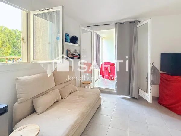 Studio de 22 m² avec terrasse & parking à Toulon