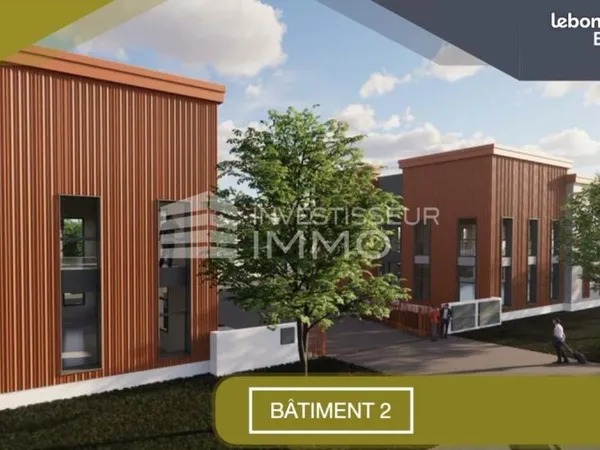 Local d'activité 946 m²