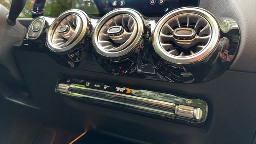 Mercedes Classe GLA 250 224 4Matic 8G- DCT - AMG Line – 2021 – 71031 km – Essence – Boîte Automatique — photo 13