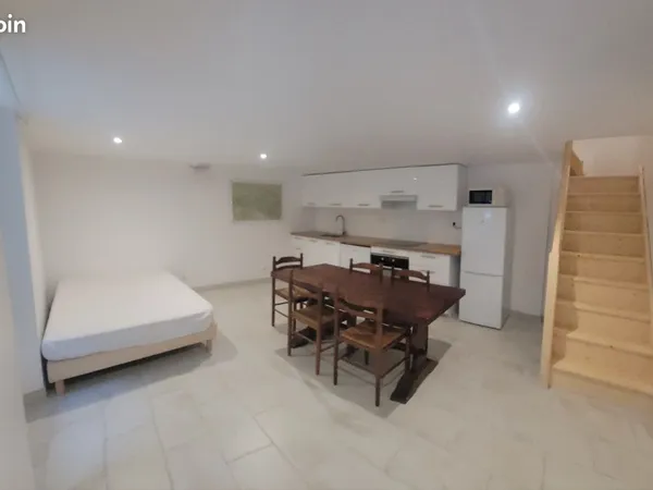 Maison meublée sans hameau
