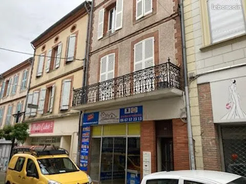Local commercial 30m² à louer - Pamiers (Ariège) Centre Ville - Idéal pour commerces