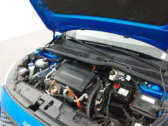 Peugeot 208 electrique 50 kwh 136ch — photo 19