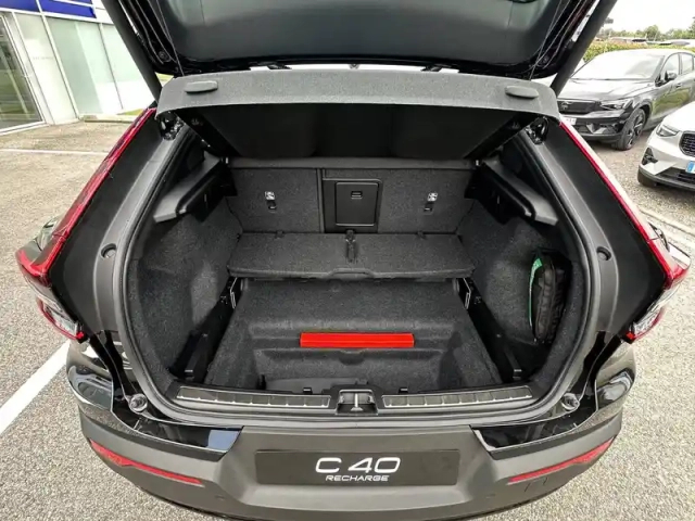 Volvo C40 recharge extended range 252 ch 1edt — photo 12