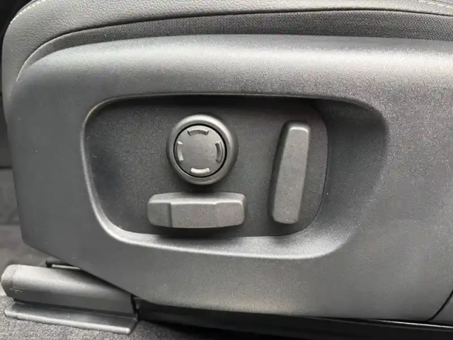 Land Rover Discovery Sport p300e phev awd bva — photo 13