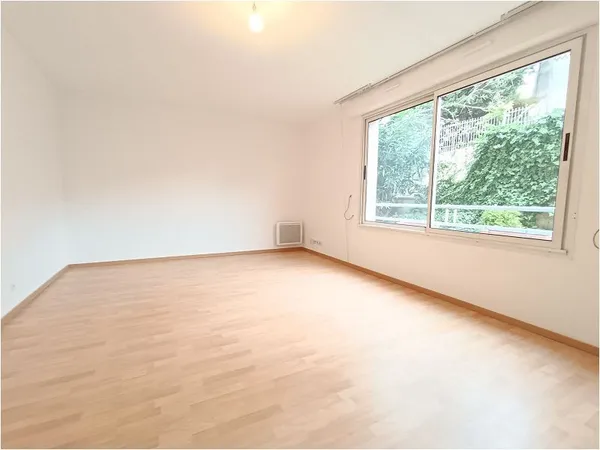 Trois pièces