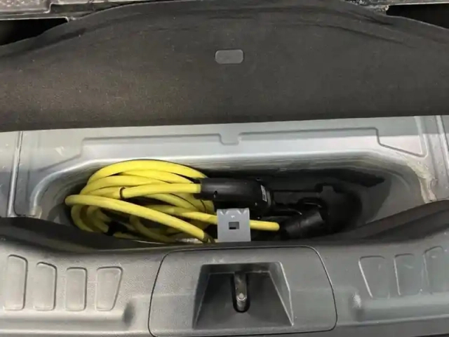 Ford Explorer 286ch extended range 77kwh rwd — photo 14