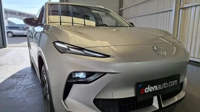 Mg Mgs5 ev 49kwh - 125 kw 2wd — photo 11