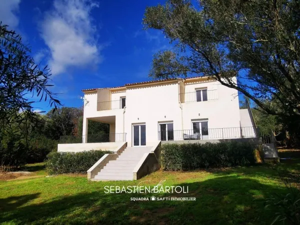 Villa T3 de 93m2 avec dépendance de 120m2 en pleine nature