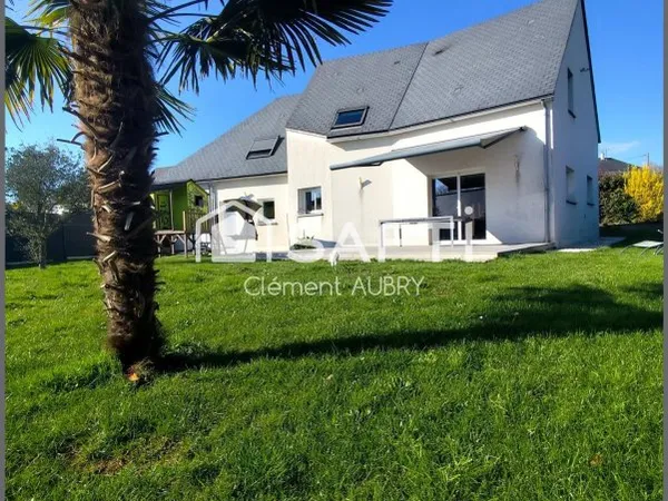 Beau pavillon familial avec terrain d'environ 600m² !!